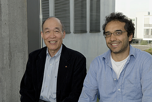 Robert Lin (left)